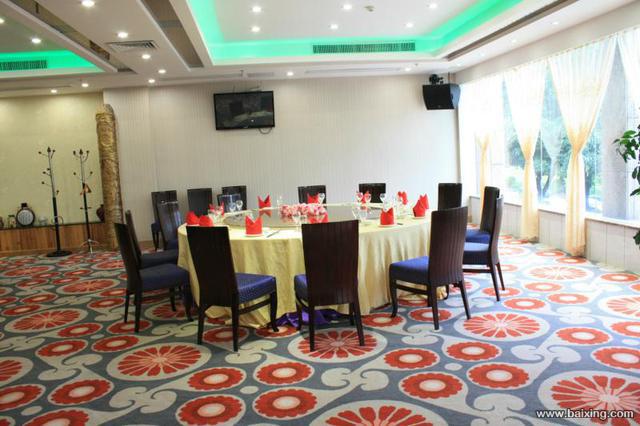 �V�ݾƼҺ������